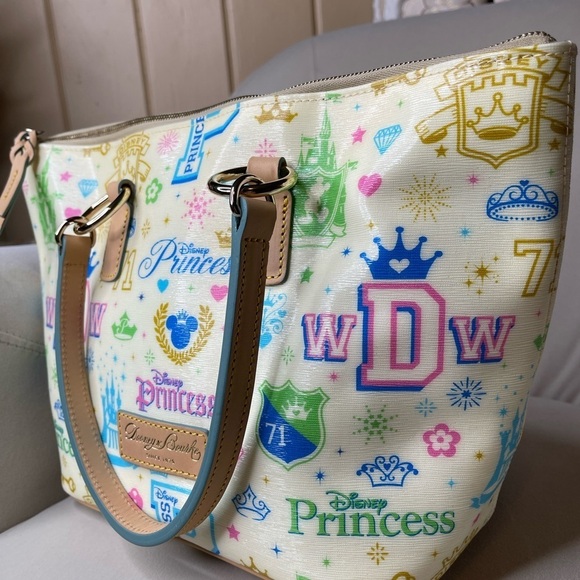 New! Disney Dooney & Bourke Princess Half 2013 marathon Run Shopper Tote Bag - Picture 2 of 6